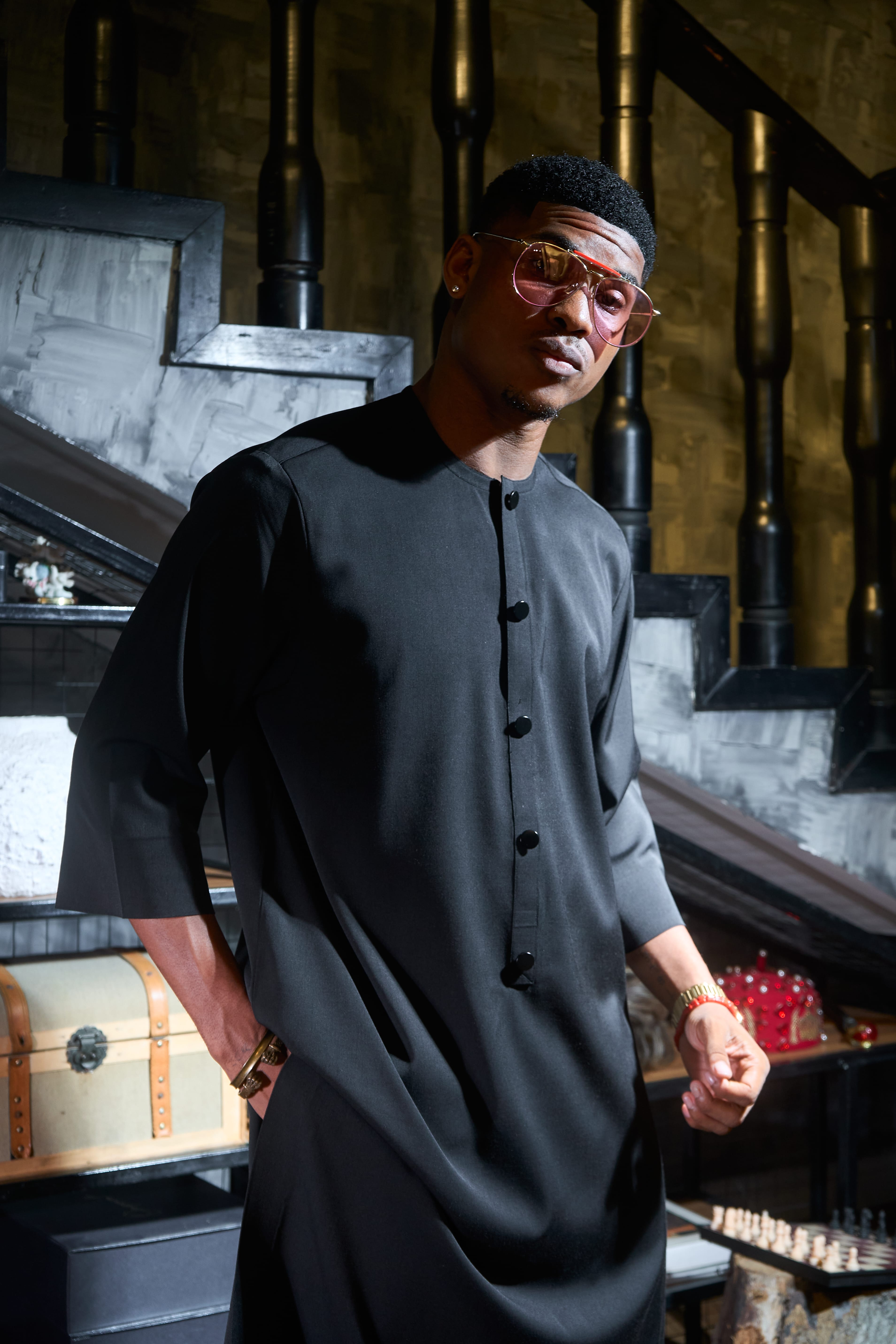 Black Senator Kaftan, half shot