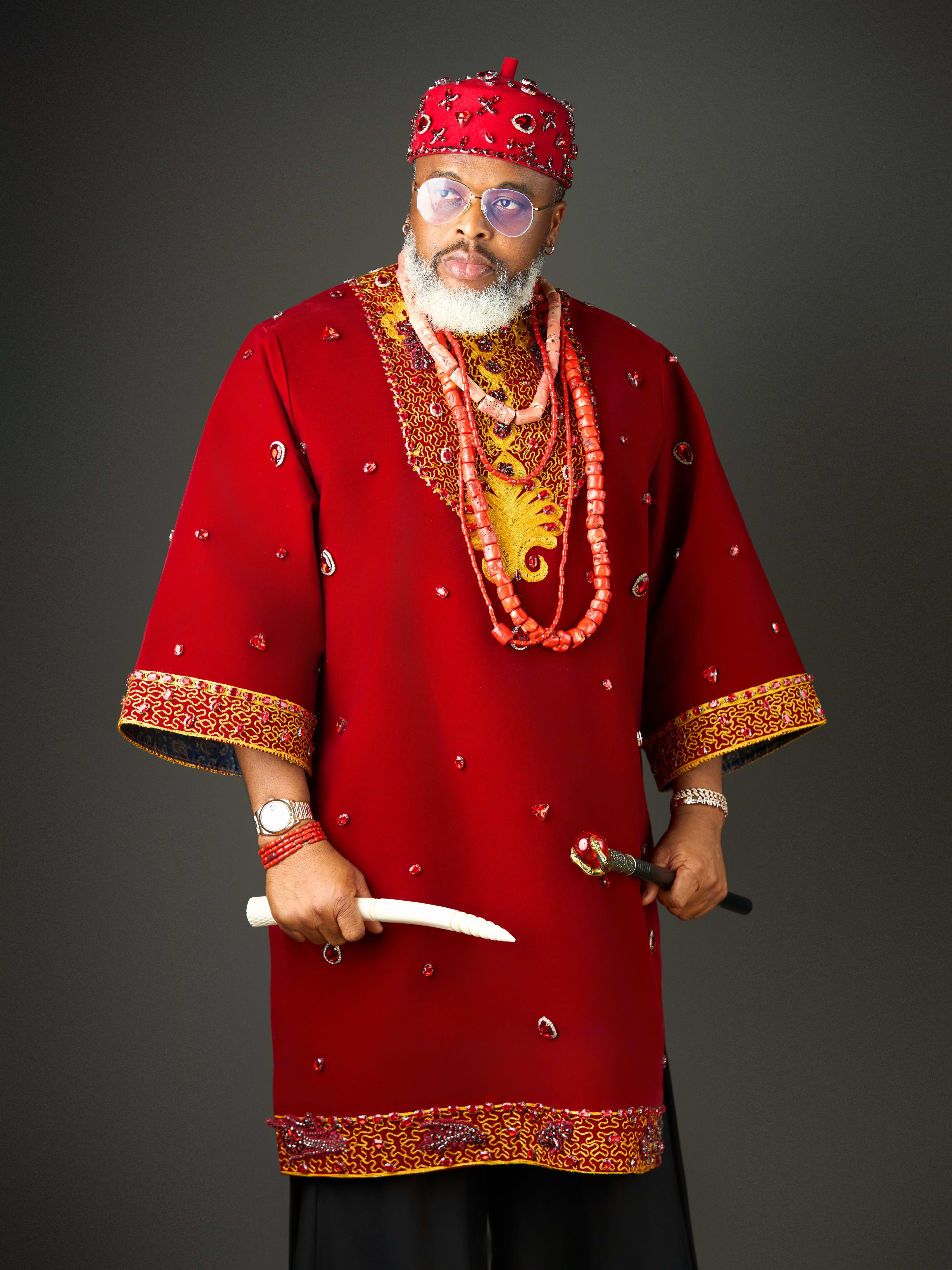 ITE'go Collection, close standing portrait with dagger