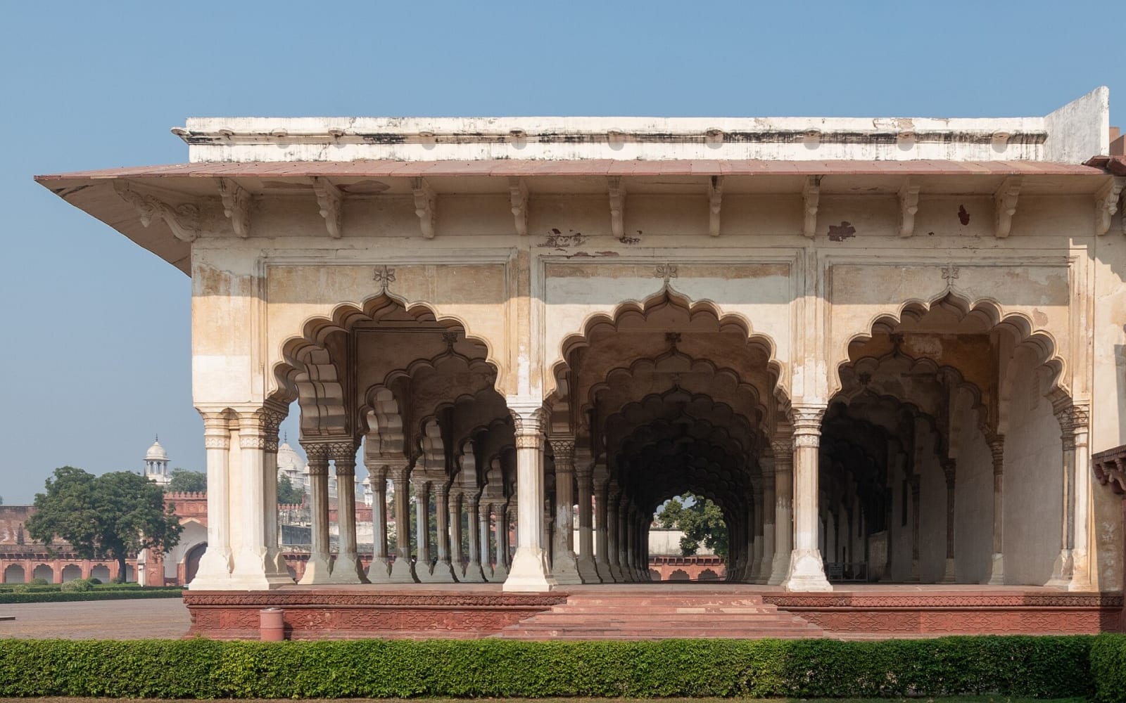 The scalloped arches of the white Diwan-i-Am hall of public audience at Agra Fort