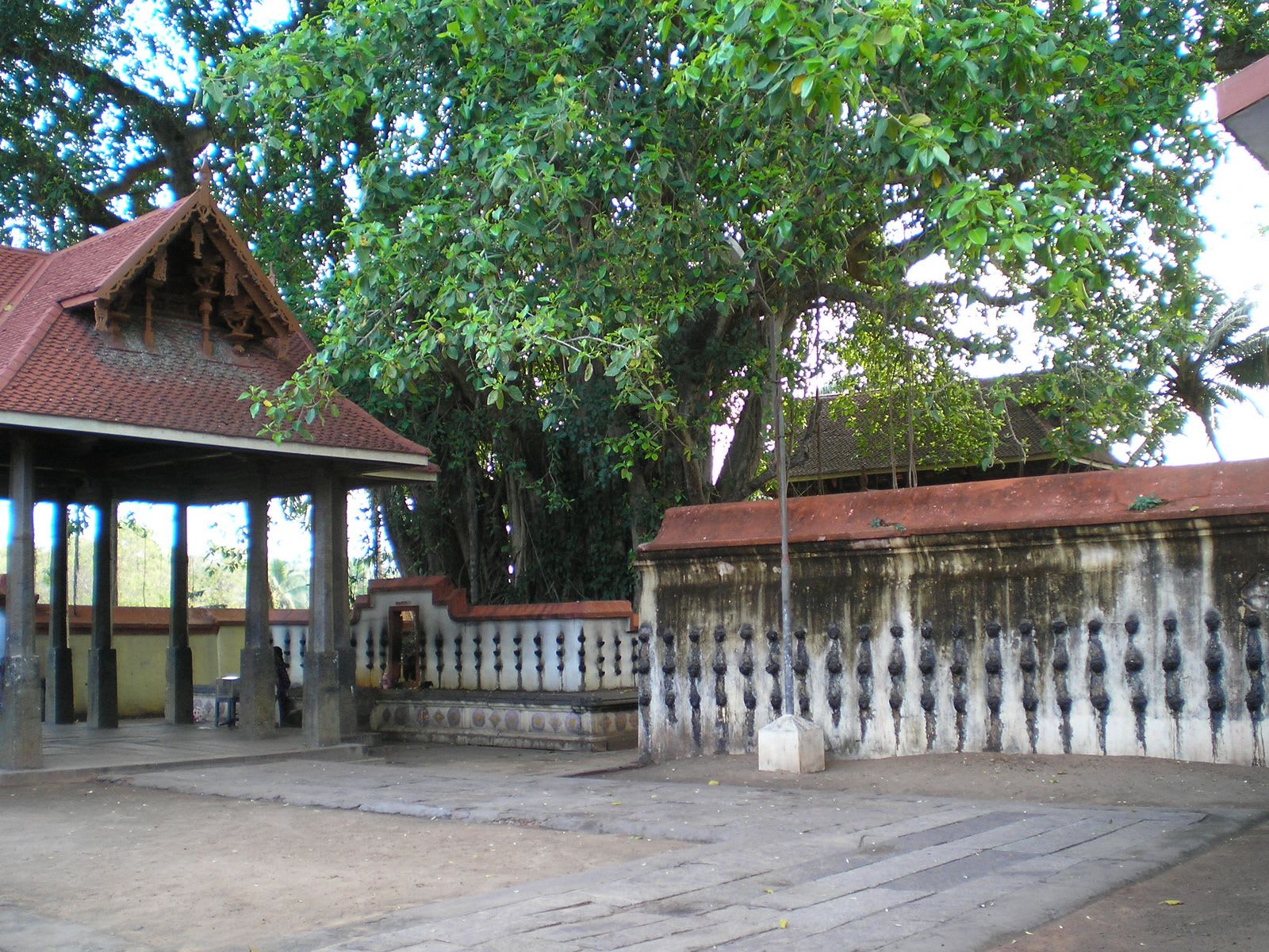 A temple courtyard at Janardhana Swamy Temple, Varkala