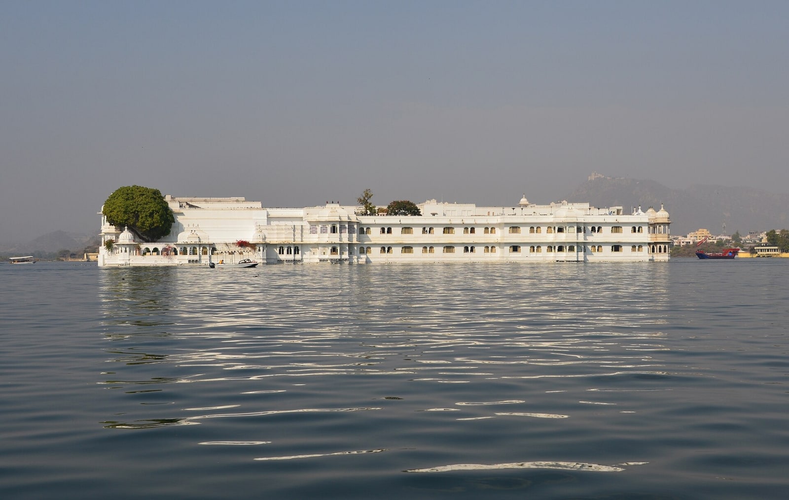 The Lake Palace seen across the water of Lake Pichola, Udaipur