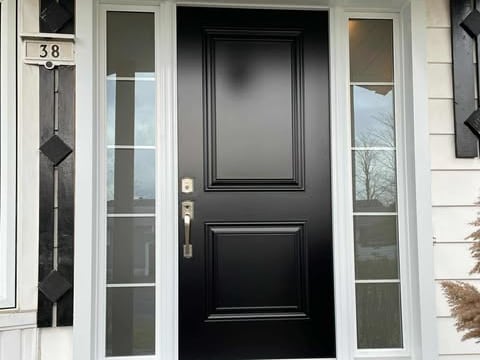 Porte d'acier London classique noire avec deux latéraux à carrelage