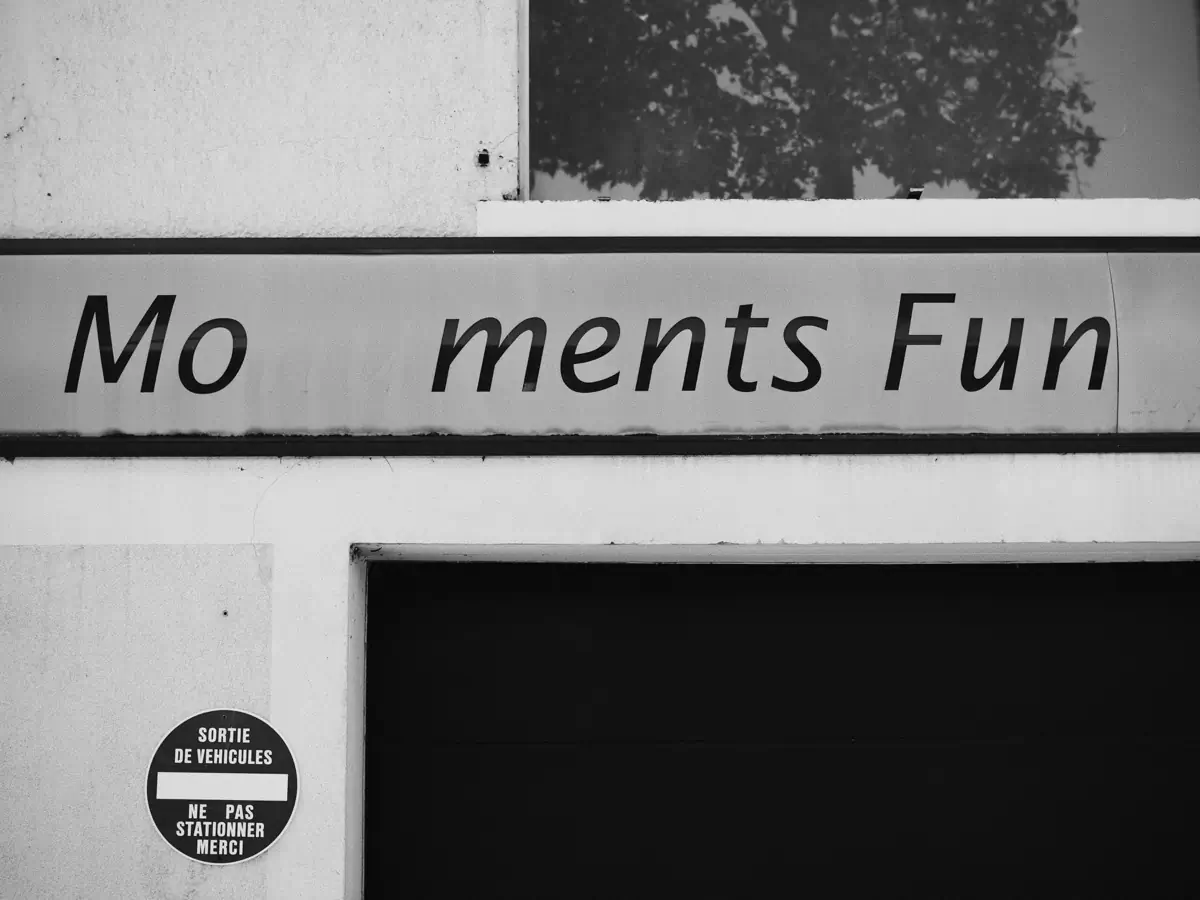 Mo(nu)ments fun(èbres)