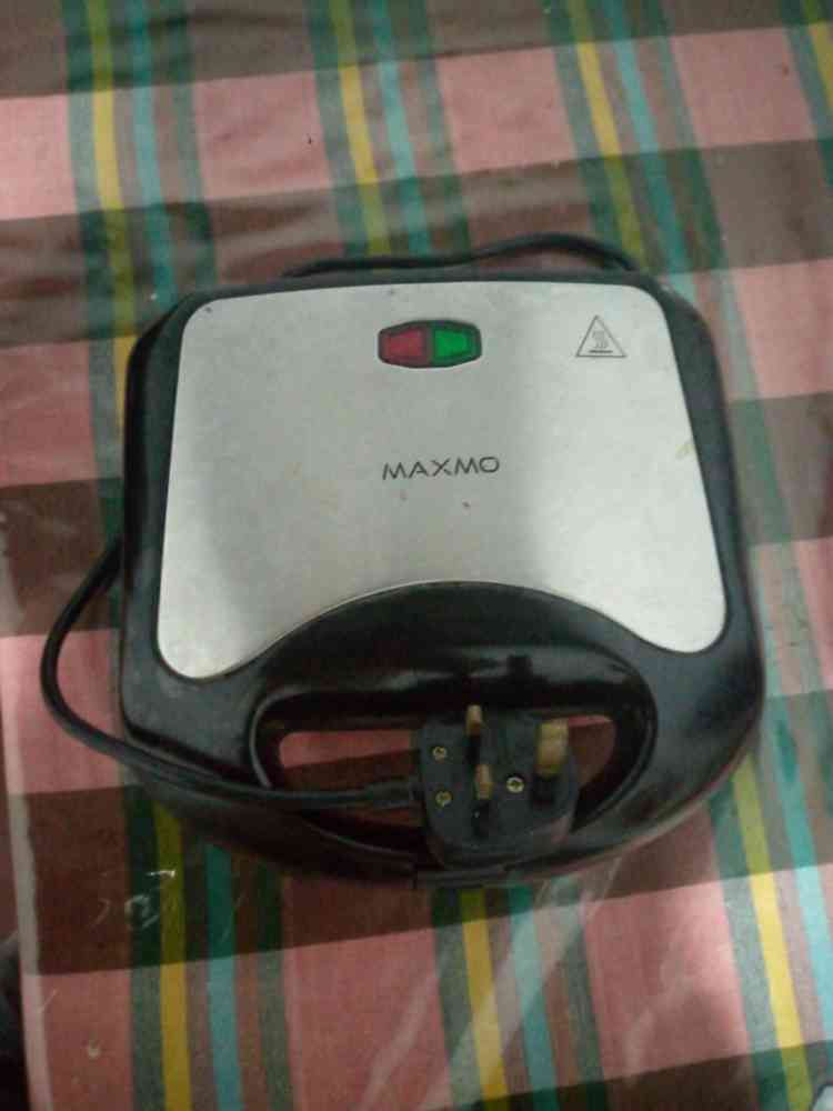 Maxmo toaster