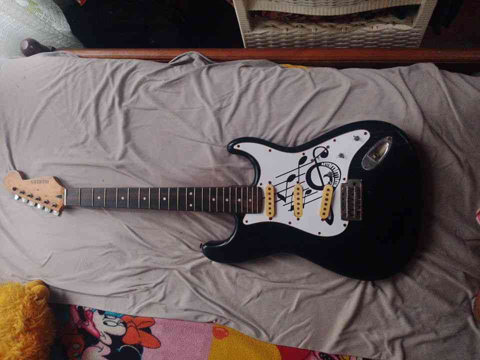 Buskers guitar for sale