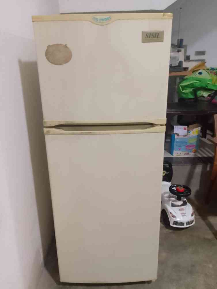 Sisil refrigerator