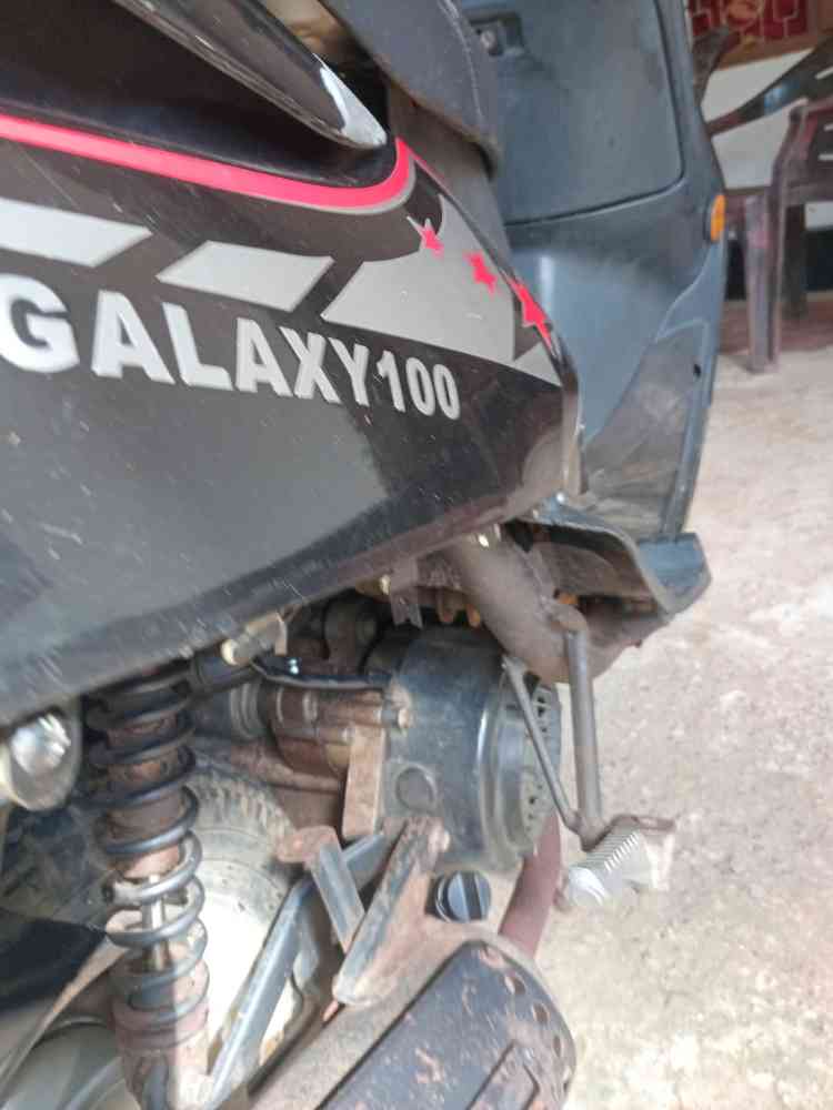 Singer galaxy 100