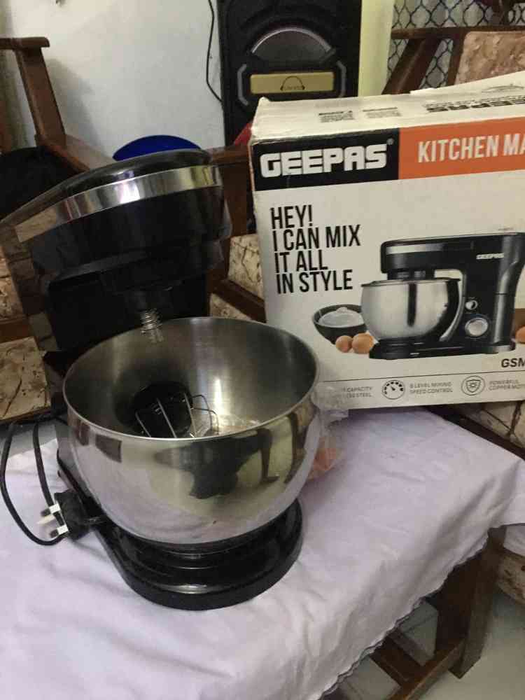 Geeprs stand mixer
