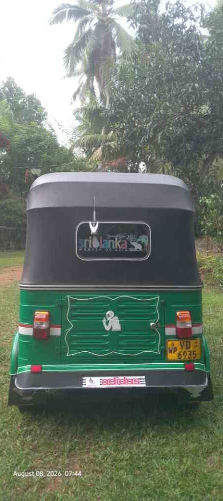 Bajaj 4 stroke three-wheeler