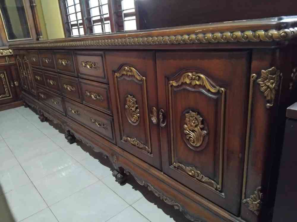 Long cabinet