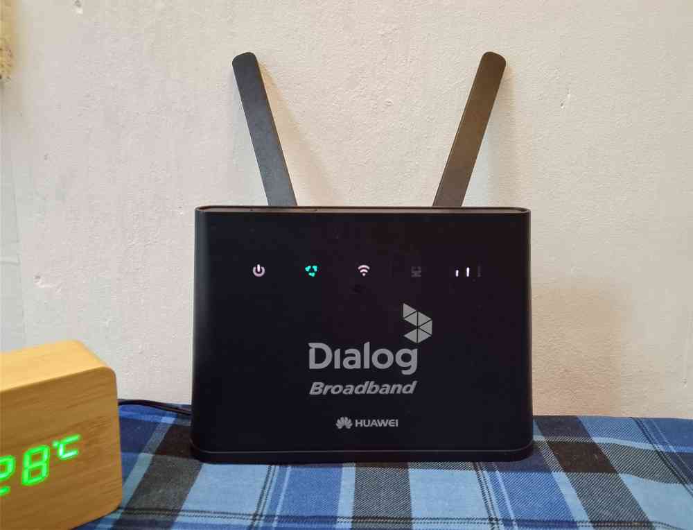 Dialog 4G router with SIM card