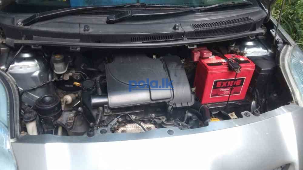 Toyota Vitz 2008 - photo 2