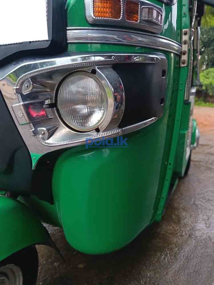 Bajaj three-wheeler - photo 11