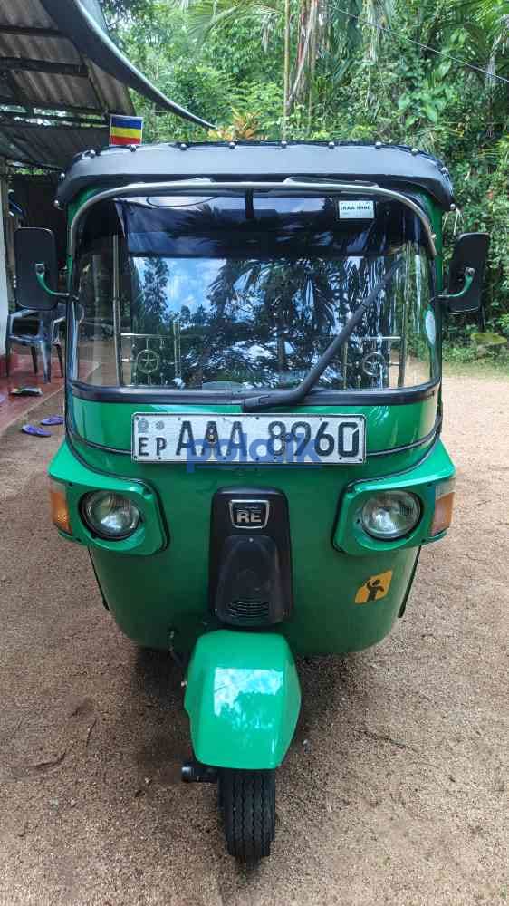 Bajaj three-wheeler - photo 1