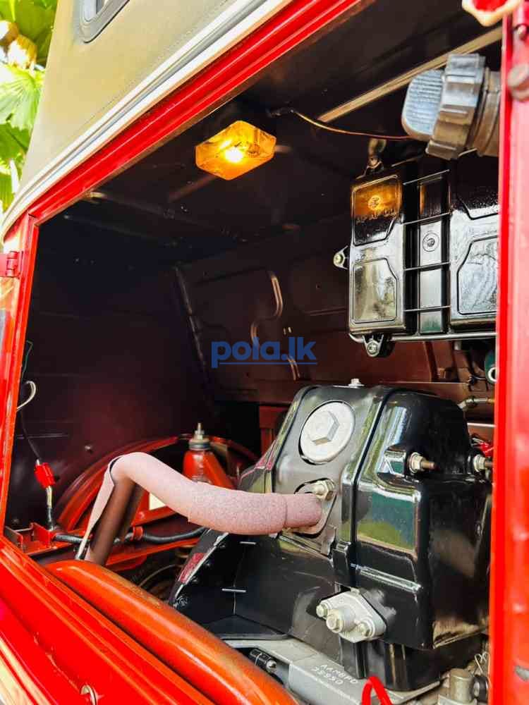 Bajaj three-wheeler - photo 7