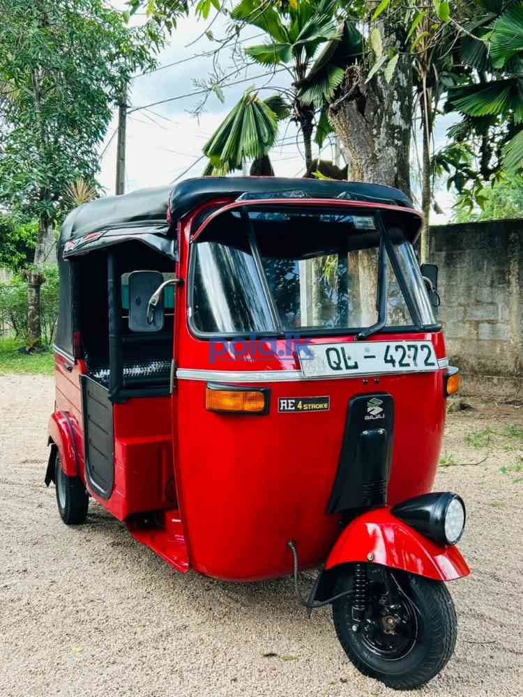 Bajaj three-wheeler - photo 1