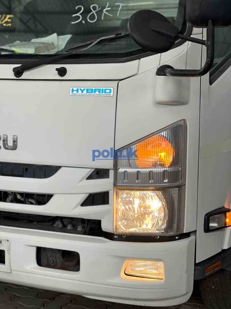 Isuzu ELF Freezer Truck - photo 4