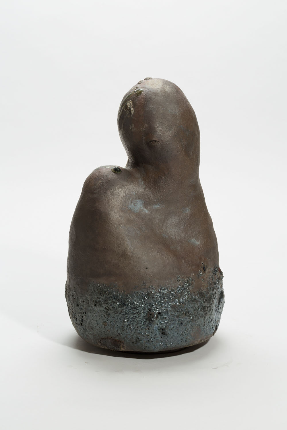 AEON MmdK2, 2023, 46 x 25 x 25 cm, wood-fired ceramic, natural fly-ash-glaze