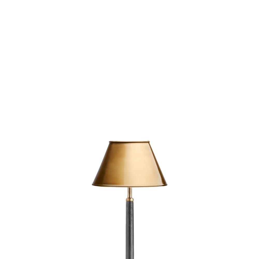 Regular Pod table lamp in antique brass