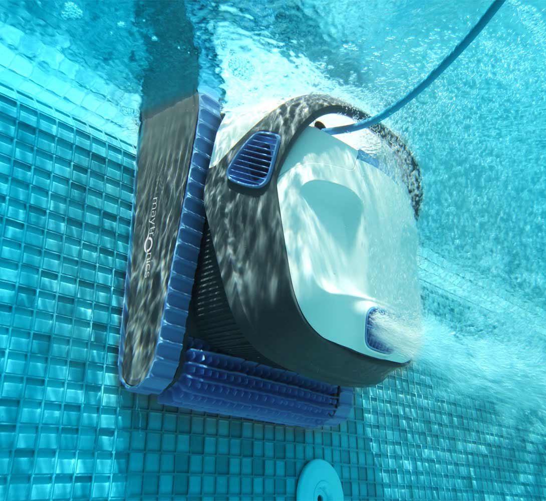 Dolphin S200 Robotic Pool Cleaner