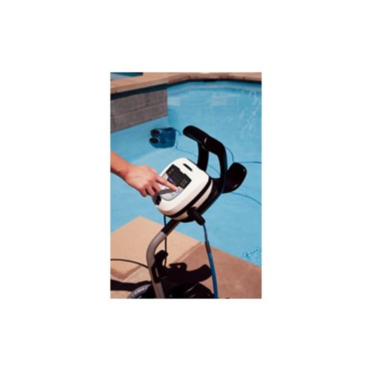 9550 4WD Sport Robotic Pool Cleaner with Remote