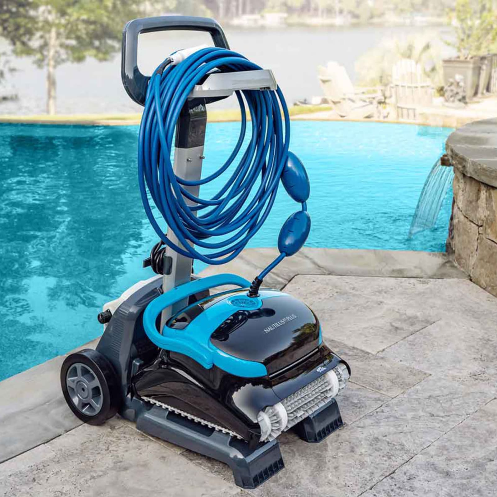 Dolphin Nautilus CC 自動ロボット式プール掃除機 Dolphin Nautilus CC Pool Robot Certified Refurbished