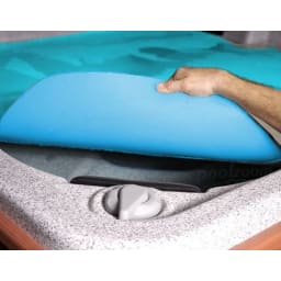 7' x 7' Floating Thermal Spa Blanket