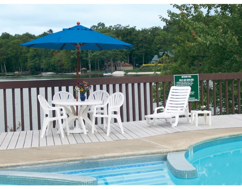 White Resin Lounge Chairs Grosfillex Chaise Lounges