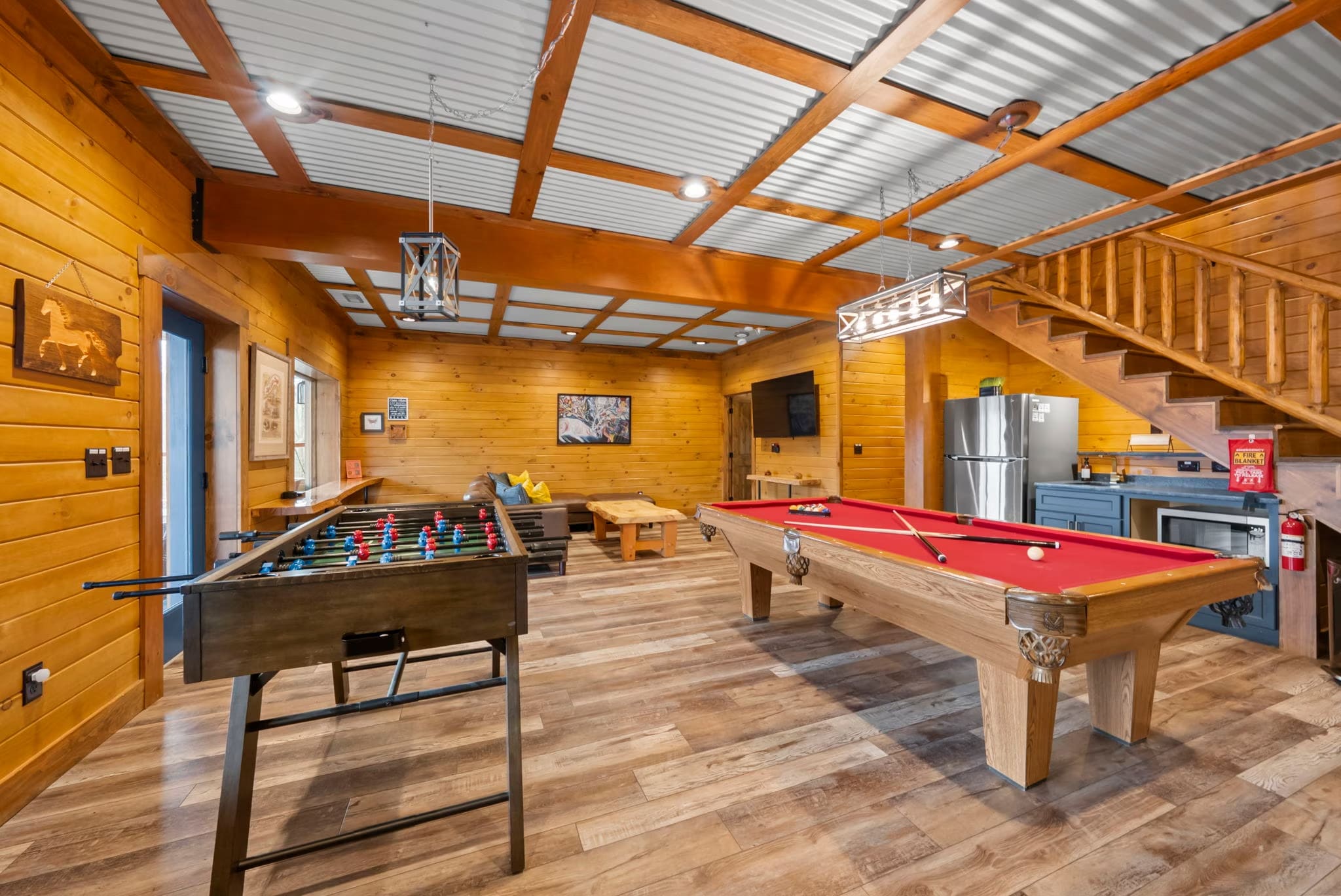 Family reunion cabin in Ohio with game room