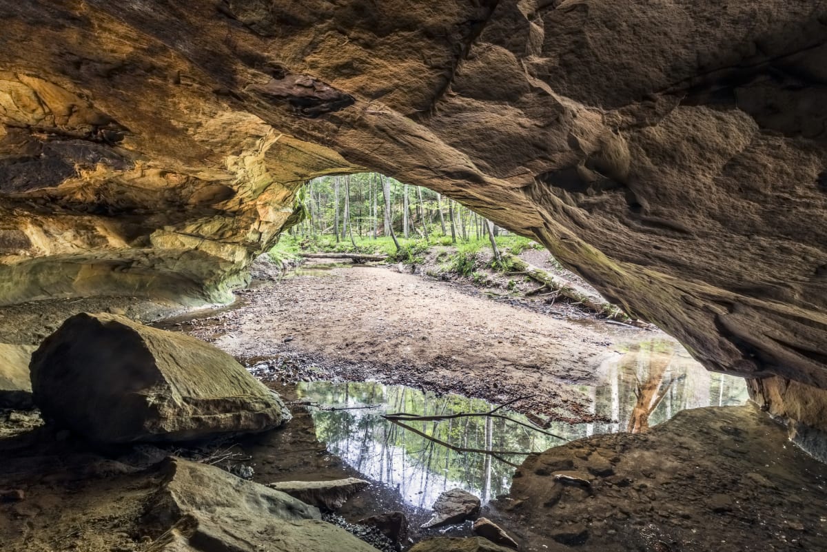 Conkle's Hollow gorge and rim in Hocking Hills Ohio in fall
