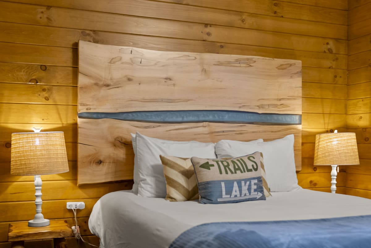 Bedroom 6 at Pool House Lodge Hocking Hills Ohio