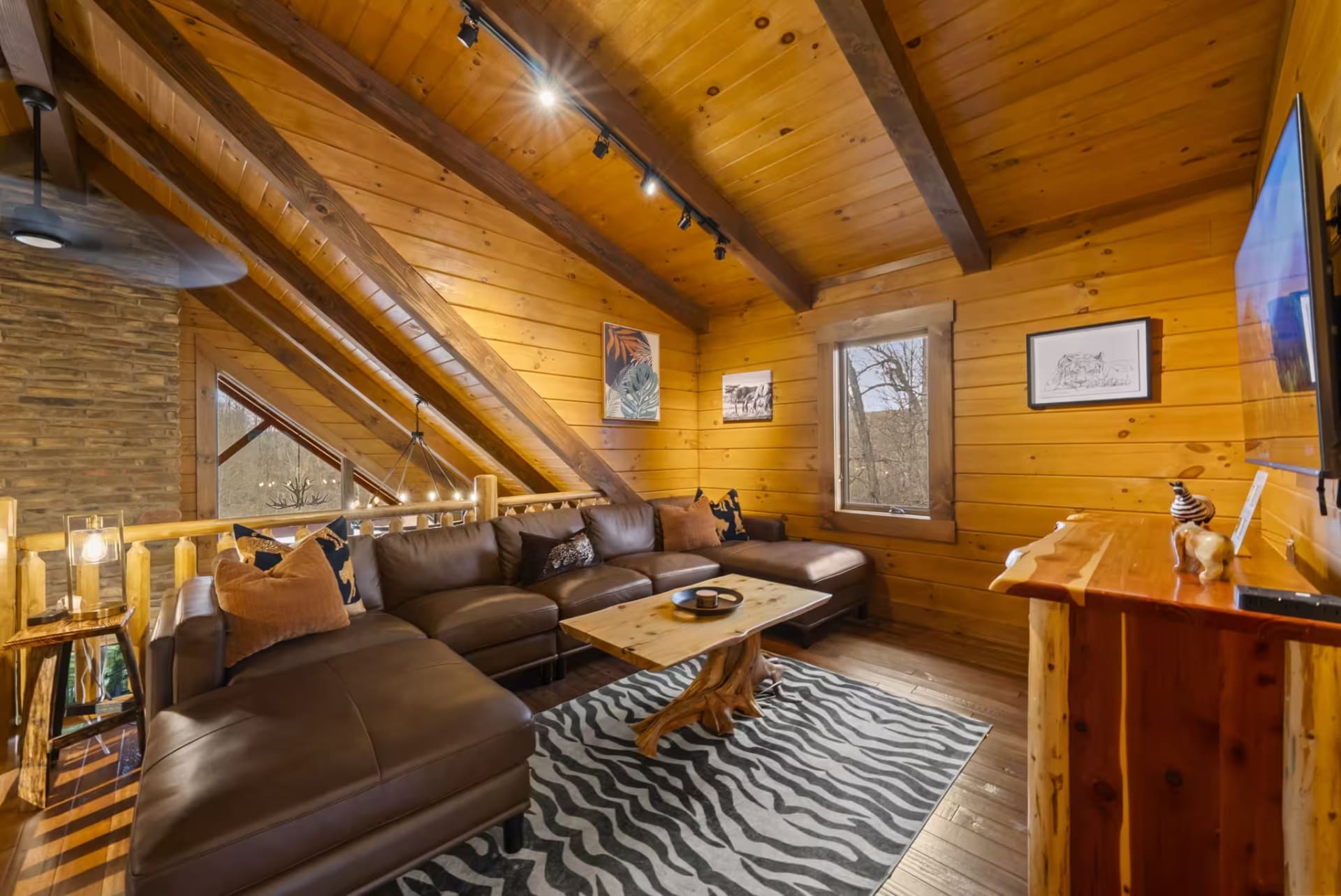 Loft at Pool House Lodge
