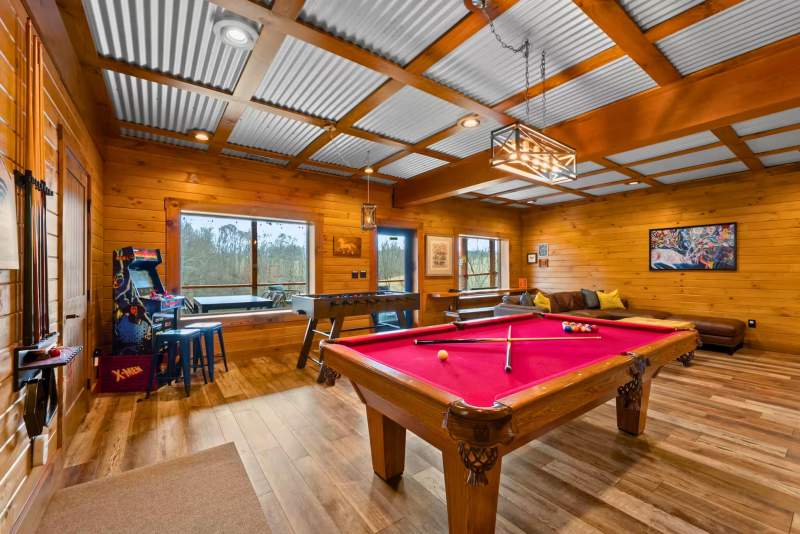 Game Room at Pool House Lodge