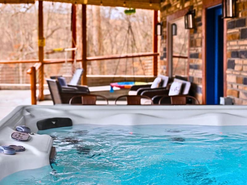 Hot tub 4 small 1