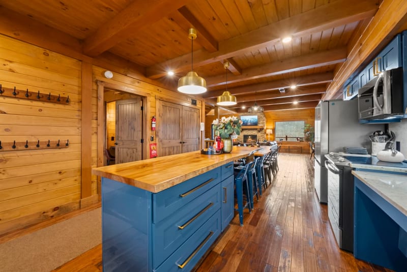 Pool house kitchen 2