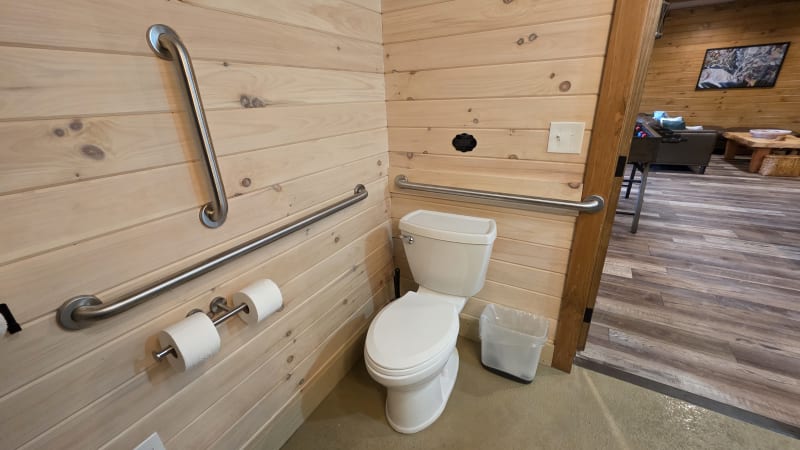 Pool house lodge bathroom4 toilet grab bars