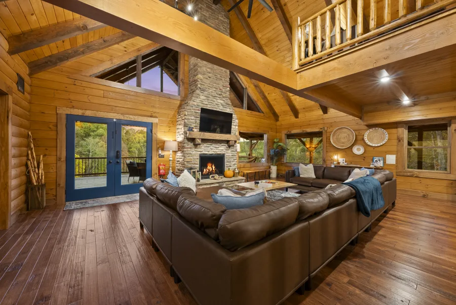Great room at Pool House Lodge — sleeps 20 guests comfortably