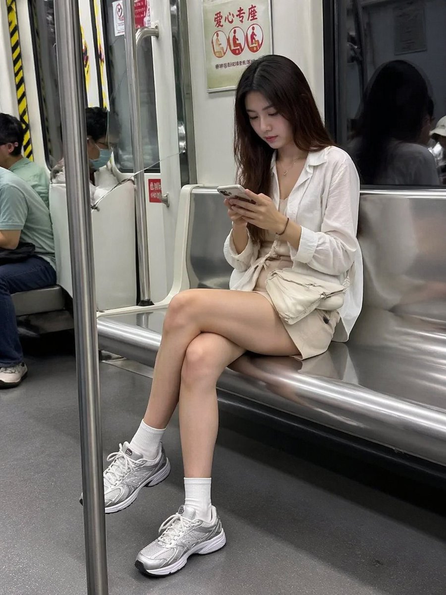 Candid Subway Photography Style AI image template preview