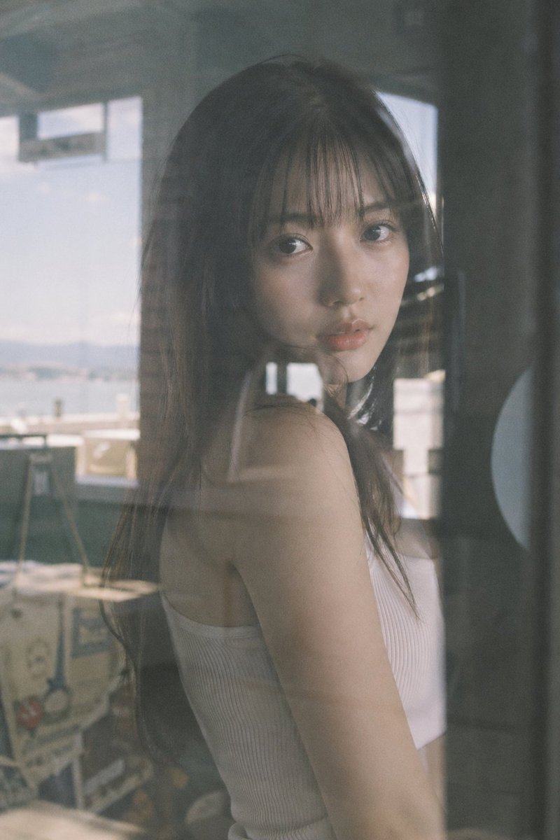 Japanese Idol Reflection Aesthetic AI image template preview