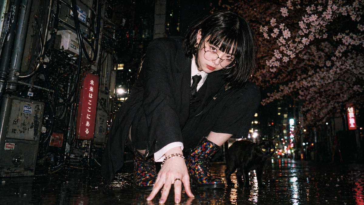 Disposable Flash Tokyo Night Portrait AI image template preview