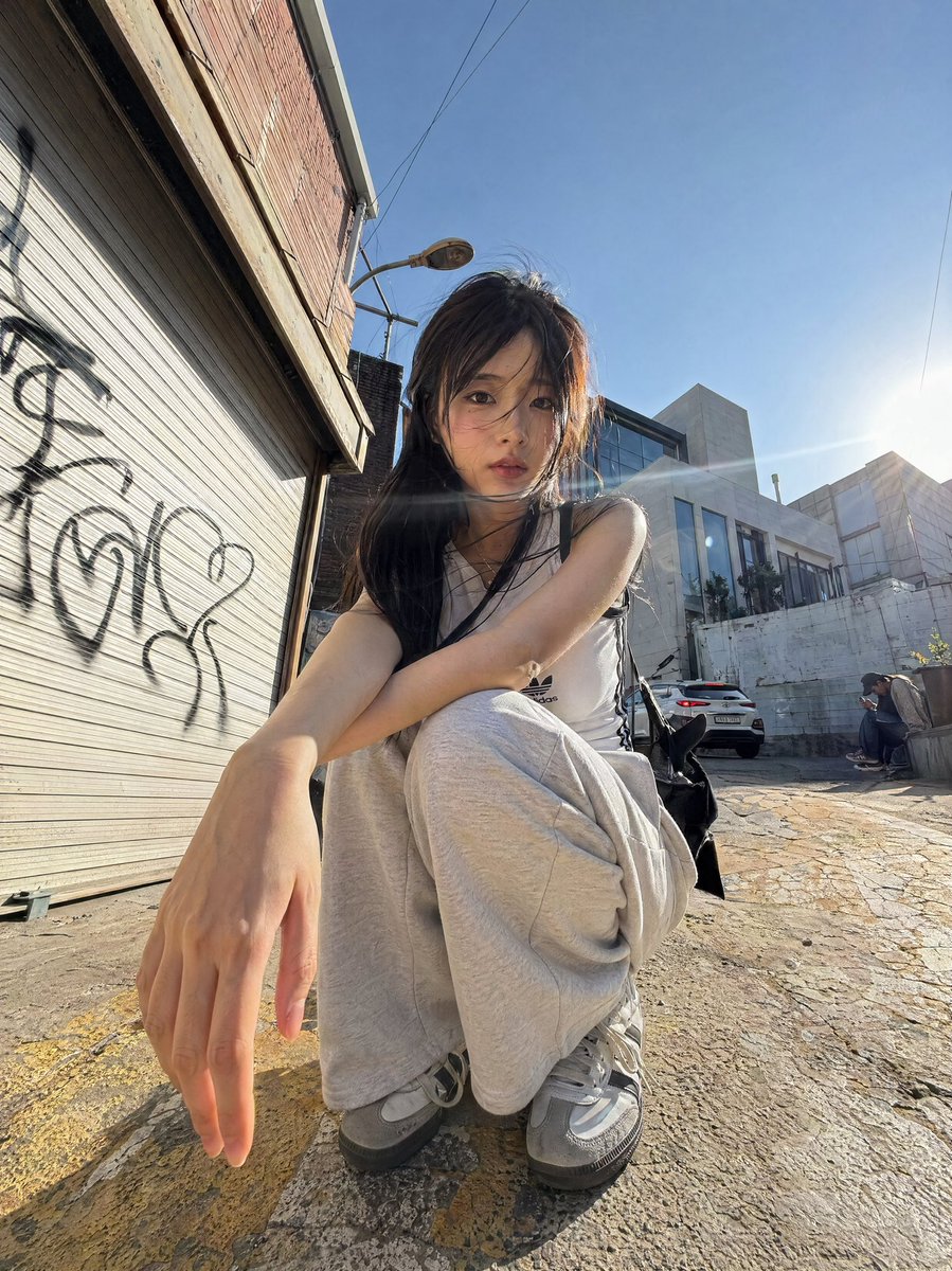 Dynamic Korean Street Photography AI image template preview
