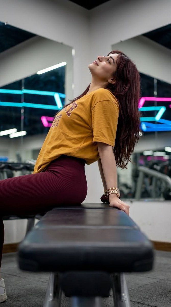 Gym Mirror Selfie Portrait example 4