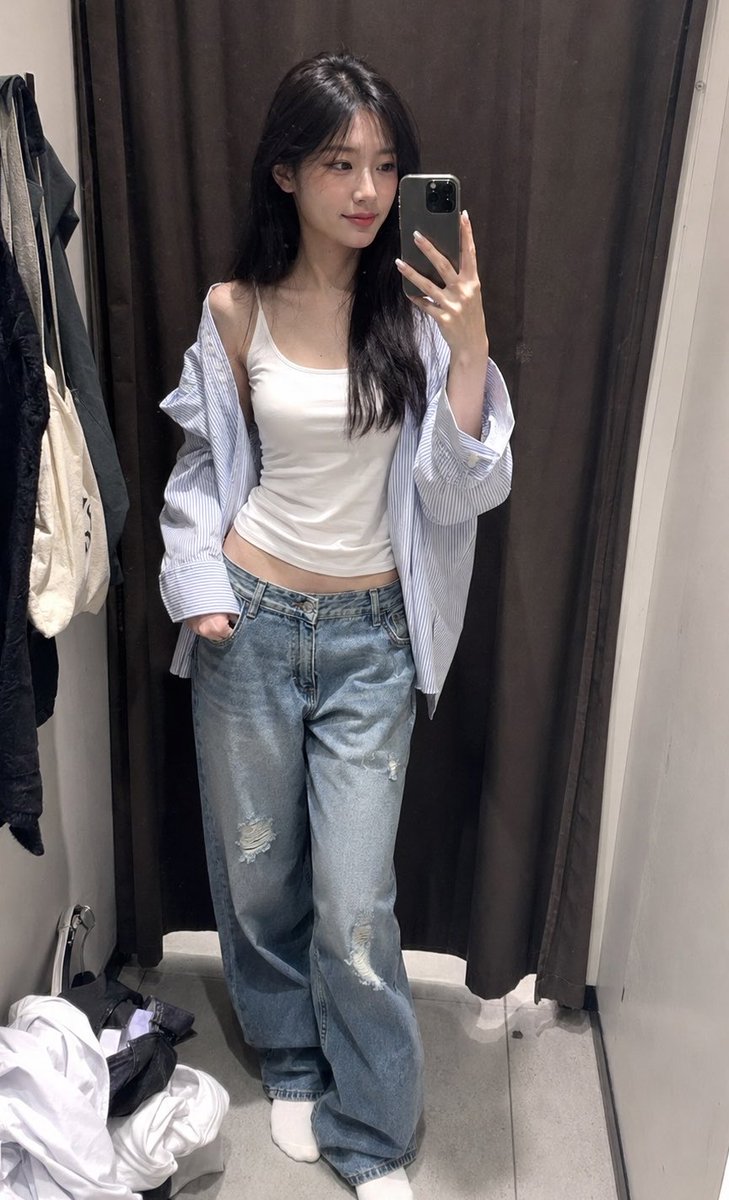 ZARA Fitting Room Mirror Selfie AI image template preview