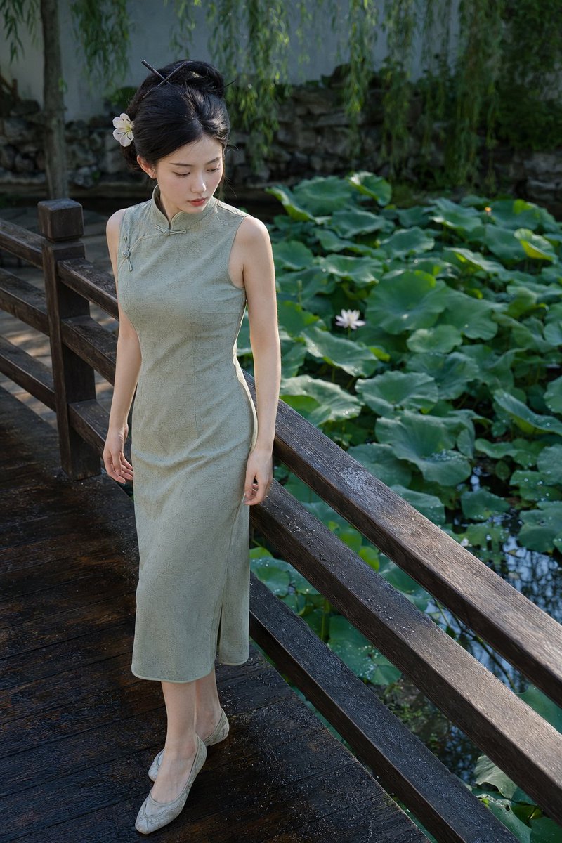 Suzhou Garden Qipao Portrait AI image template preview