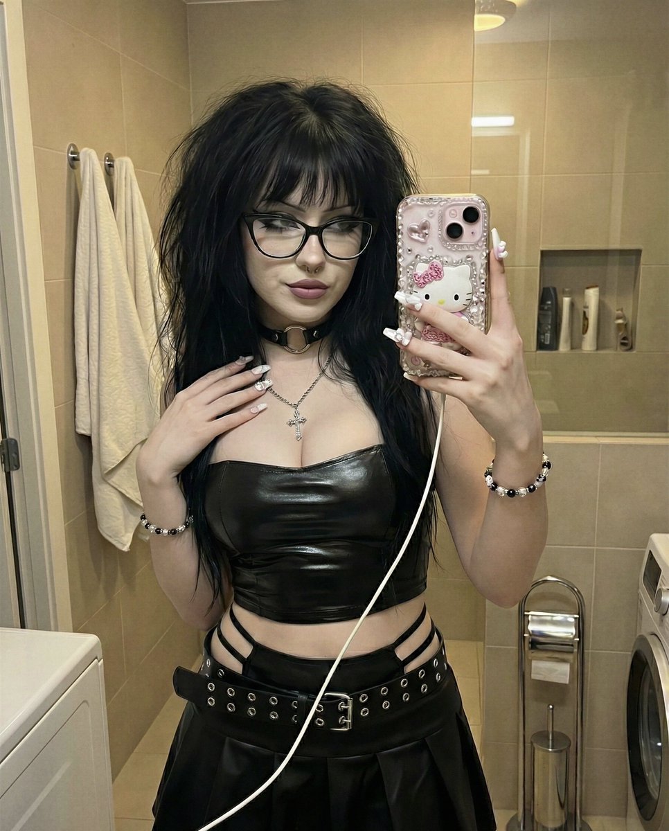 Y2K Grunge Mirror Selfie in Bathroom AI image template preview