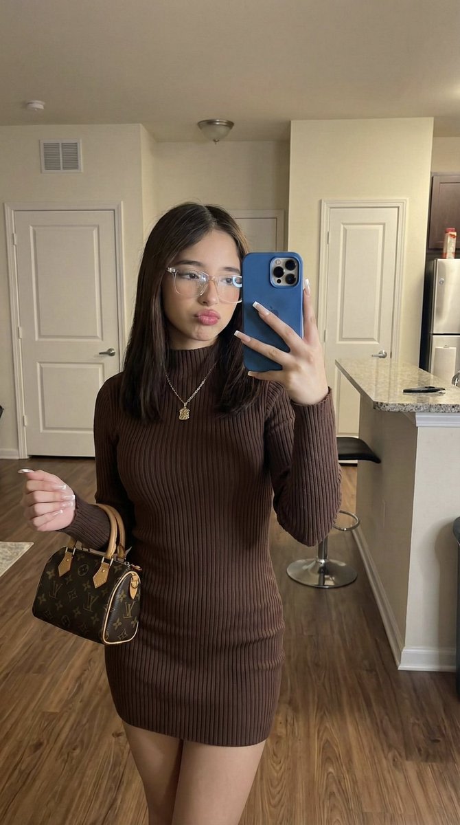 Hyper-Fidelity Mirror Selfie with Identity Locking AI image template preview