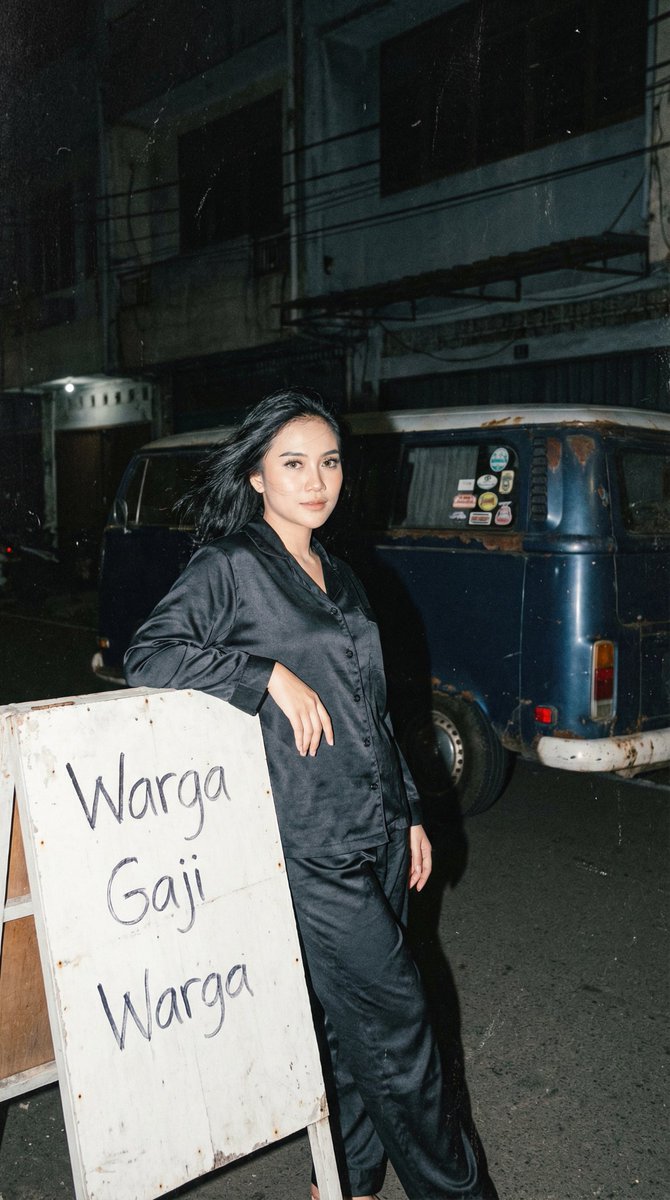 Analog 35mm Night Photography Portrait Prompt with VW Van example 1