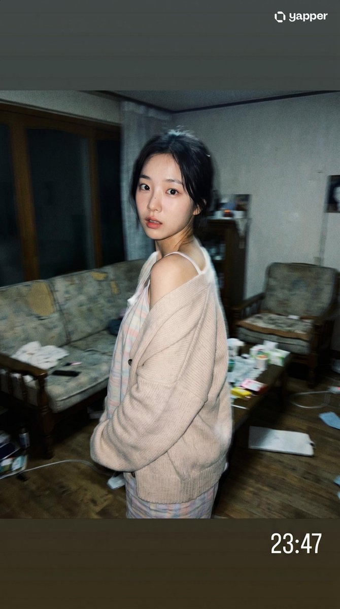 Korean Idol Candid Snapshot AI image template preview