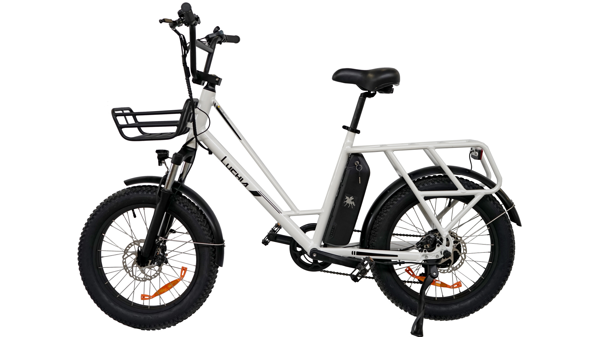 LUCHIA TAURO 2024