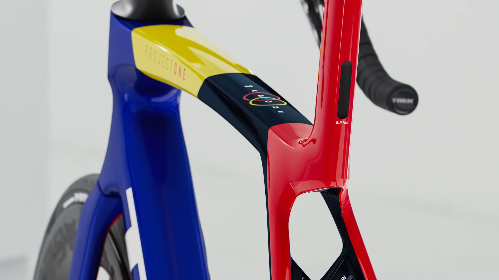 TREK Madone SLR 9 AXS Gen 8 2024